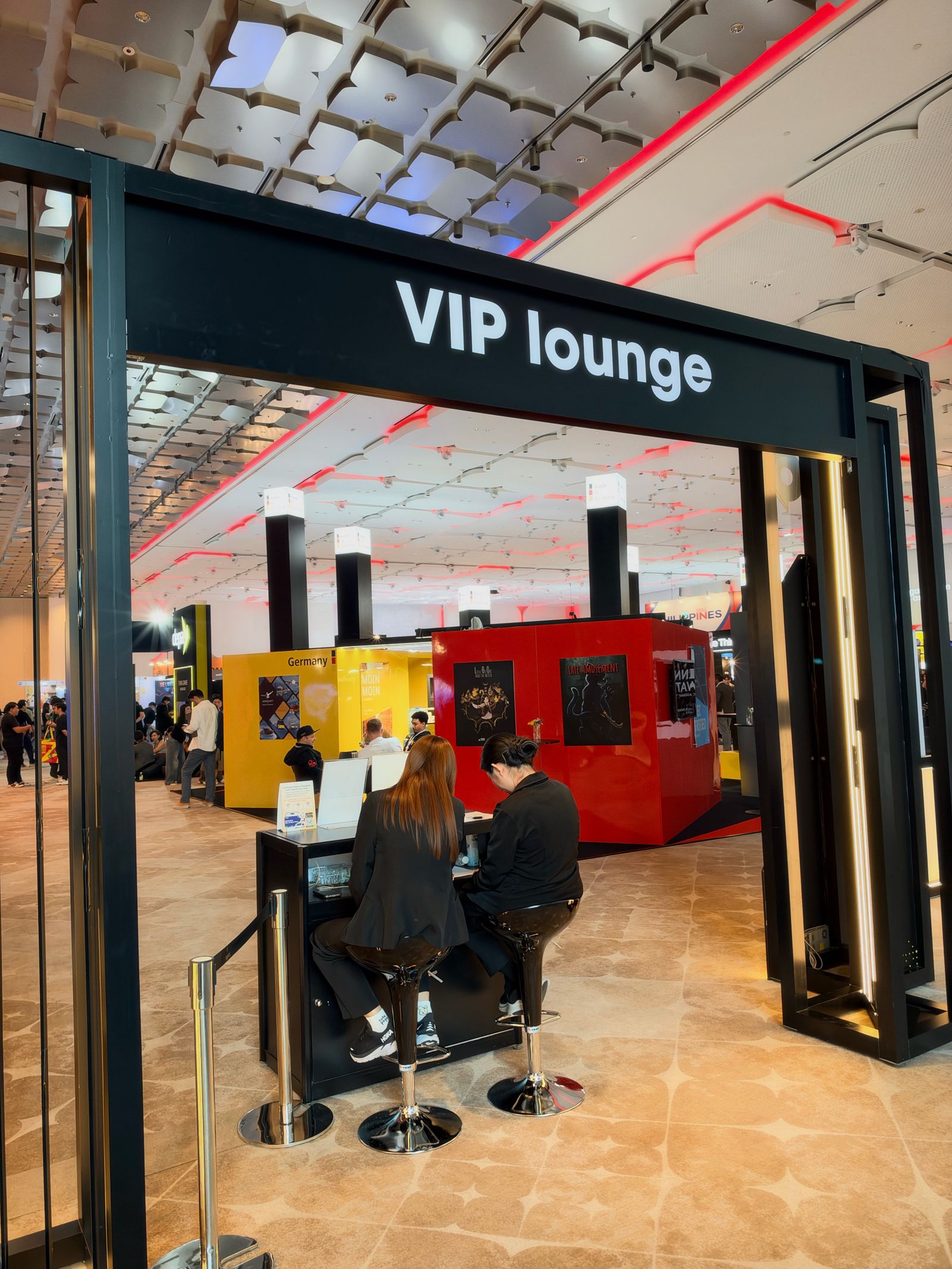ทางเข้า VIP lounge